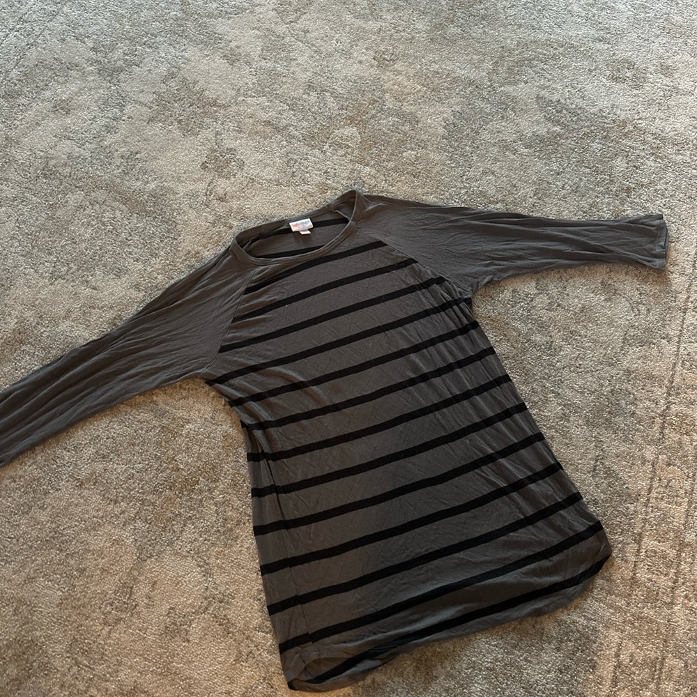 LulaRoe quarter sleeve striped top